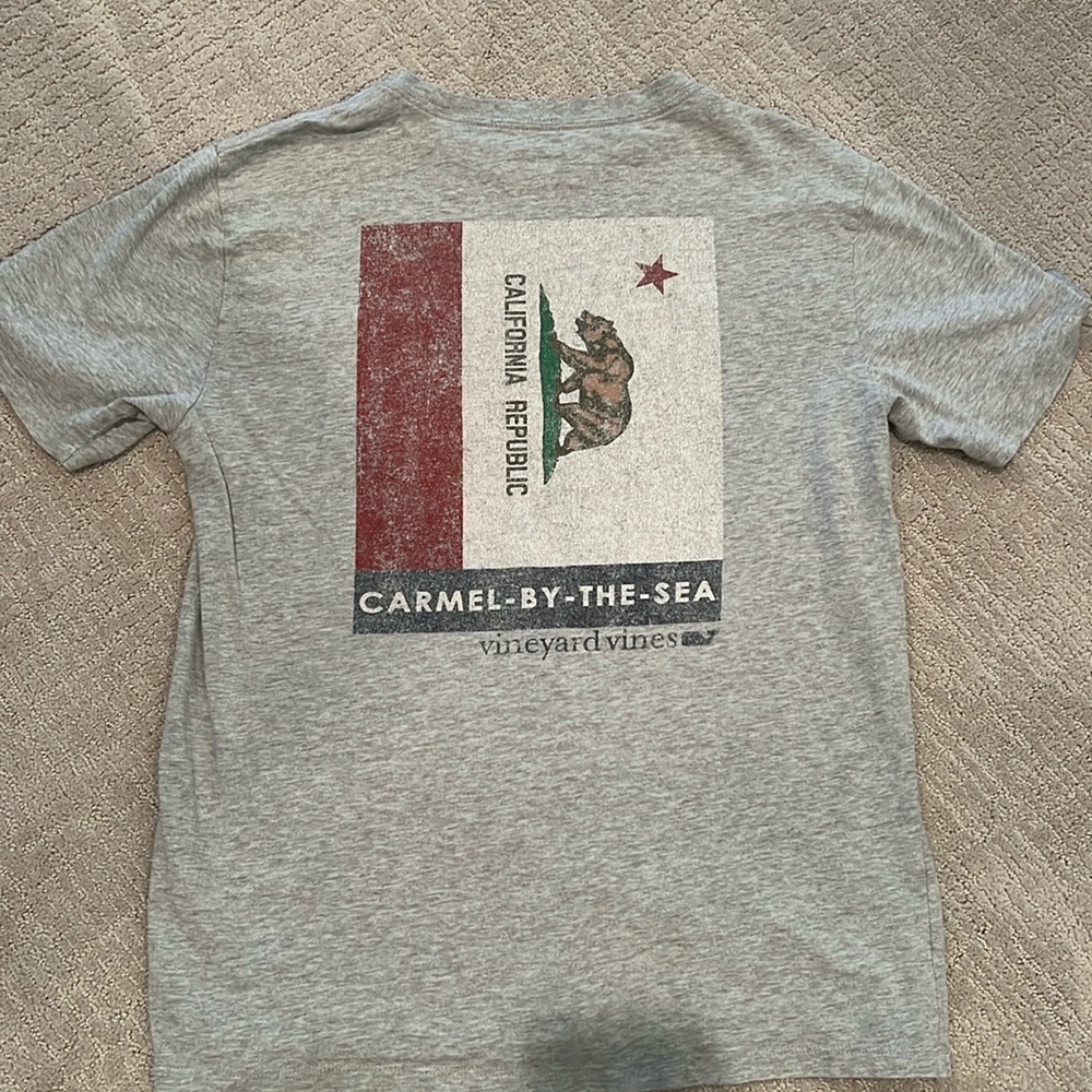 Vineyard Vines CA Gray Logo Tee